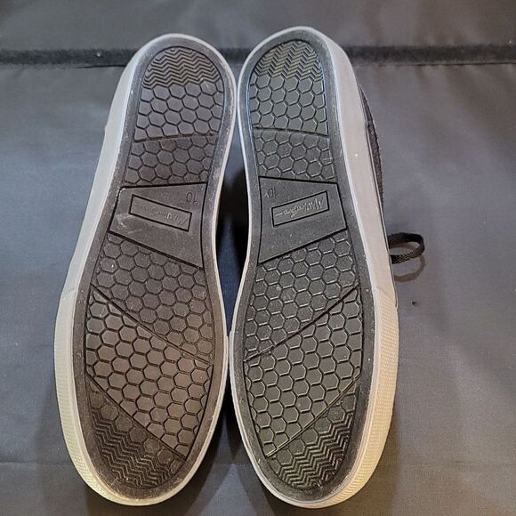 BRAND NEW MAUI AND SON LACE UP CLOSURE SNEAKER - Picture 12 of 14